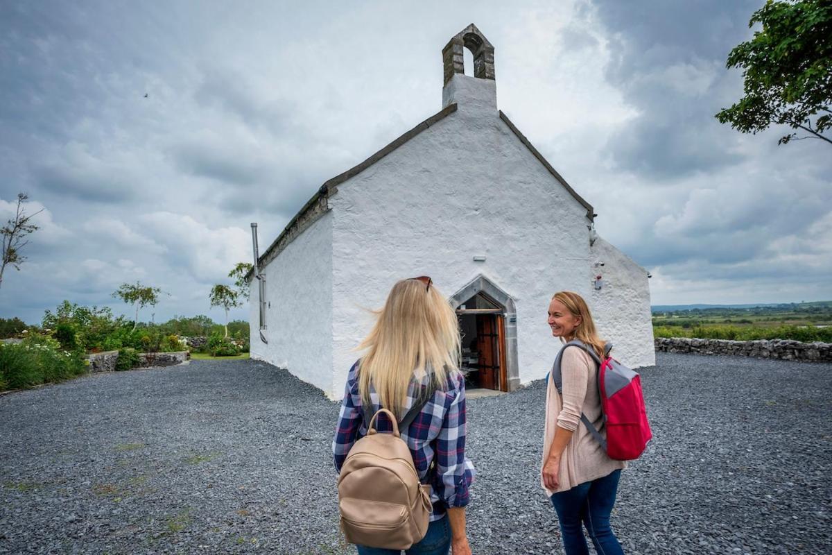 The Burren Art Gallery Built In 1798 Villa Tubber Bagian luar foto